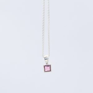 DIJE GRANATE CUADRADO